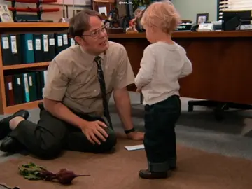 Dwitght pai de menino (feliz dia dos pais atrasado) #theofficeedit #dwightschrute #melting #angela #theoffice #edit #fy 