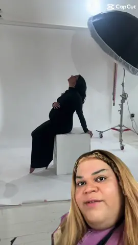 The classic black dress is very demure for your maternity photoshoot 🖤  . . #demure #ncphotographer #maternityphotography #maternityphotoshoot 