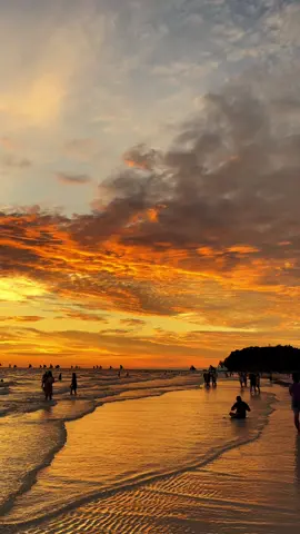 PoV: You in boracay watching sunset
