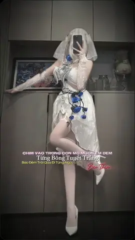 từng bông tuyết trắng bên thềm chìm vào trong cơn mơ muốn êm đềm 😞 #cos #cosplayer #temcosplay #fyp #viral #nhachaymoingay #gaixinhcosplay 