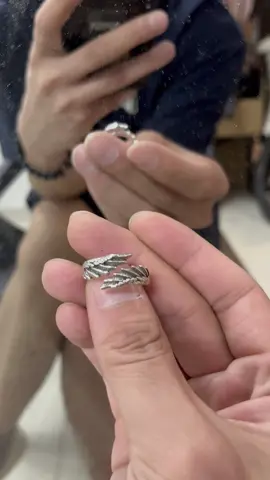 The wing ring is really cool to wear,it means protection #ring #rings #cincin #jewelry #accessories #fashion #hiphop #cool #wings #coolboy #coolgirl #gift #boyfriend #girlfriend #couple #foryou #fyp #fypシ 