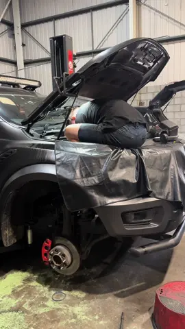 Ford Ranger Turbo Replacement 🦾 with @Owen Davis  #ford #fordranger #fordforthebuilders #fordraptor #ranger #raptor #suv #truck #fordtrucks #turbo #oil #carrepair #carservice #milwaukee #milwaukeetools #fyp #foryou @Milwaukee Tool @Milwaukee Tool Europe 