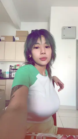 Abaikan messy hair tu🤪🙄