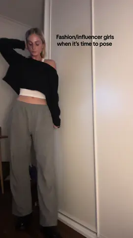 I do this too so dont get it twisted ILY TWIN 😝