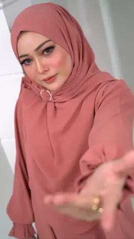 Suit Abaya Zahia SET TUDUNG💕 Suit Zahia Selesa Flowy on point Ironless dan sopan memang ngam teruk kalau nak ootd😘. #fyp #yuriskacoset #tiktokshop #tiktokshopmalaysia #suitzahia #suit #suitmuslimah #suitironless #suitviral #suitlover #suitmuslimahironless #muslimfashion #bajumuslimah #OOTD 