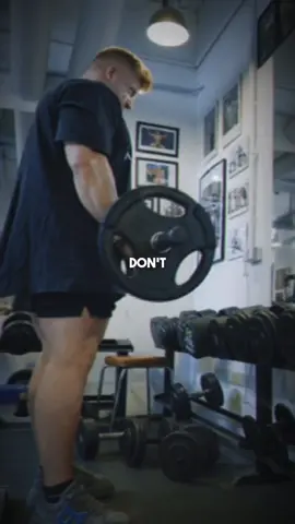 One day the people that don‘t even believe in you will tell everyone how they met you !  🎥 Urs Kalecinski #urskalecinski #esn #miraclewear #gym #bodybuilding 