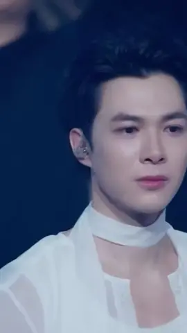 “Bao lời con chưa nói, nhưng thật ra con yêu mẹ nhiều…” Bài hát này như một lời cảm ơn tới Mẹ - người phụ nữ siêu nhân ❤️ Cầu chúc cho cha mẹ của chúng ta luôn bình an, khỏe mạnh và vui vẻ cùng gia đình. Và lời cuối muốn nhắn riêng cho bản thân: Hãy cố gắng tập nói con yêu bố mẹ hằng ngày nhé. Thể hiện bằng cả hành động lẫn lời nói❤️ Con yêu bố mẹ. #AnhTraiSayHi #AnhTuAtus #BaoLoiConChuaNoi #TikTokGiaiTri 