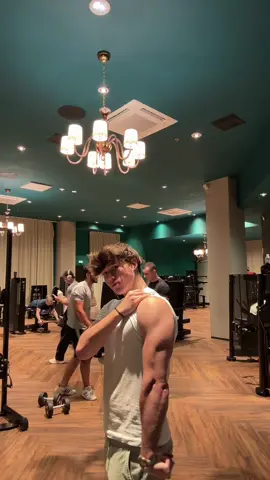 The people in the back definitely judging hard 