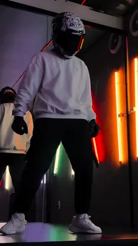 Ele arrasa 👏🏻👏🏻♥️ #chihiro #chihirobillieeilish #billieeilish #danca #moto #coleografia @Vinitheninja 