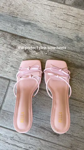 the cutest heels EVER!!! 🎀 #bowheels #kittenheels #pink #bows #coquette #girly #rella #heels #fashionistafaves 