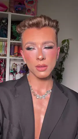 classy 🤭🖤 #polska #dlaciebie #dc #trending #fyp #fybシ #gay #makeup #makeupboy 