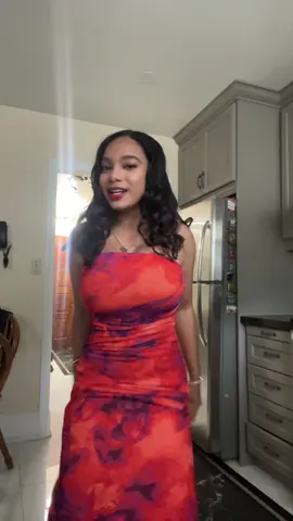 The worst transition ive ever done, but i look cute so #wedding #caribbean #westindian #waistline #red #transition 