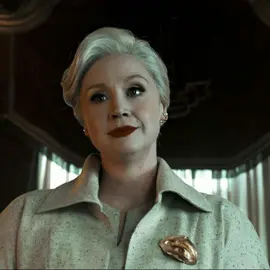 thank you elle fanning, lets bring jenna's woman back #larissaweems #gwendolinechristie #bringherback 