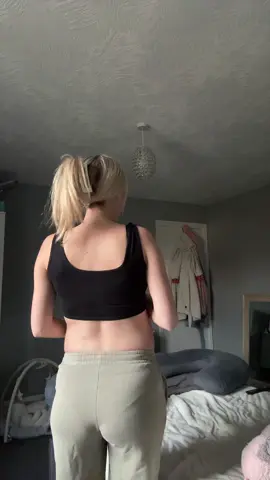 38+5 weeks with cutest lil bump🤰🏼#fyp #pregnant #bump #bumpdate #pregnancy #pregnancyjourney #babytok #babytiktok #foryoupage #newmum #bumpupdate #38weeks #babyboy #baby 