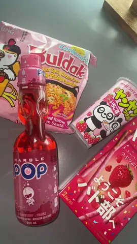 Girl dinner  #buldak #buldakcarbonara #pocky #koreansnacks #japanesefood #noodles #food #soda #strawberry #girldinner  #tastymeal #muckbang #girdinner #japan7eleven #sevenelevenjapan 
