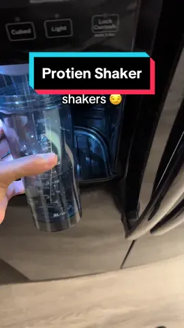 These automatic shakers are so cool #protienshake #blender #gym #gymbagessentials #Fitness #TikTokShop 