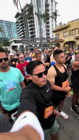 La emocion del inicio para mi es el “momento” de la carrera. #fyp #foryoupage #runningcommunity #runningmotivation #marathon #Running #firstmarathon 