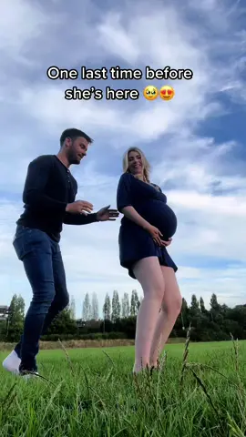 2 weeks until you meet your brother ❤️ 