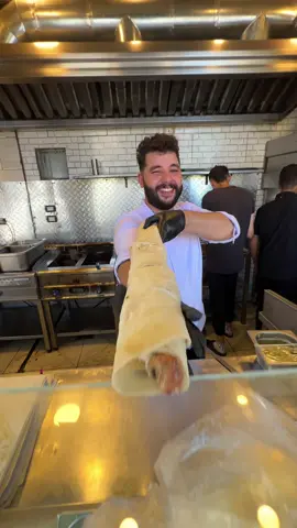السوري عمل السندويتش النص متر 😮🤕#مروان_السورى_المشوى_على_أصوله 