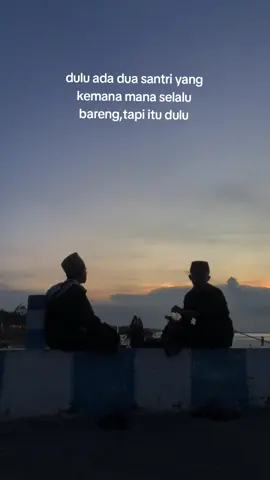 dulu sih,gatau sekarang.... #storysantri #santripondok #pondokpesantren #santri #mondok 