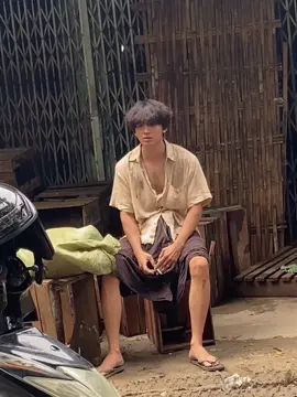 ပလုံကောက်သမားလေး photo shoot ရဲ့ behind the scene videoလေးပါ ခင်ဗျ။ စိတ်တိုင်းကျ လိုက်ပြီးအပင်ပန်းခံပြီး လိုက်ရိုက်ပေးတဲ့ ညီလေး Kaung Myat Thu ရဲ့ ရိုက်ချက်တွေကြောင့် ပိုပြီး viral ဖြစ်သွားခဲ့ပြီဖြစ်ပါတယ်ခင်ဗျာ။ shooting လုပ်နေစဉ် ဘေးကနေလိုက်ပြီး support ပေးခဲ့ကျတဲ့ ကျွန်တော့် သူငယ်ချင်း Alex Ben၊ ညီလေး Hein Ko Ko Linn ၊ နှင့် ညီလေး Htun Lin Kyaw တ်ို့ကိုလဲ ကျေးဇူးတင်ပါတယ်ခင်ဗျာ။ သာမာန်လူကြည့်များလောက်မယ်လို့ဘဲ ထင်ခဲ့မိပါတယ် ခင်ဗျာ အခုလောက်ပုံတွေ အရမ်းviral ဖြစ်သွားခဲ့လိမ့်မယ်လို့ မထင်မှတ်ထားရလောက်အောင် ဖြစ်ခဲ့ရပါတယ်။ ကျွန်တော့်က်ို သနားပြီးချစ်ပေးကြတဲ့ တစ်ယောက်ဆီတိုင်းကို ကျေးဇူးတင်ပါတယ်ခင်ဗျာ။ တကယ်ပလုံကောက်သမားလေးမဟုတ်ဘဲ Character တစ်ခုအနေနဲ့ လုပ်တဲ့ photo shoot တစ်ခုသာဖြစ်ပါတယ်ခင်ဗျာ။ အားလုံးကို ကျေးဇူးတင်ပါတယ်ခင်ဗျာ။ #mandalay #myanmar #fyp #foryoupage #burmese #ပလုံကောက်သမားလေး 