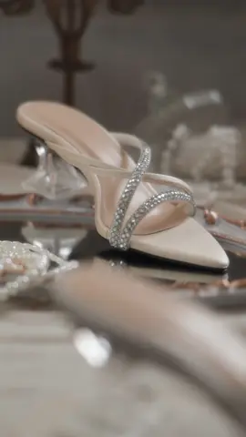 Good news Jasville ladies! Kita sudah launch Enchanted collection di TikTok Shop yaa 😍✨ Dijamin kalau kalian pakai heels ini bisa berasa kayak princess! 🤭👑 #JasvilleOfficial #princesscore 