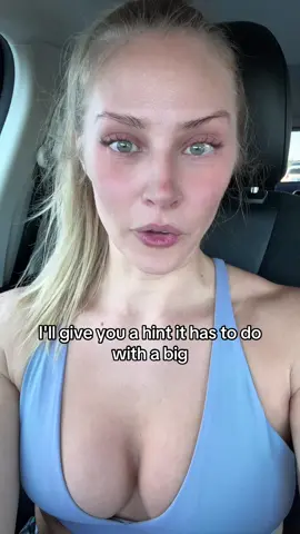 What do you think is going on here?? 🙀 #blonde #gymgirl #cats #creepy #foryou #explorepage 