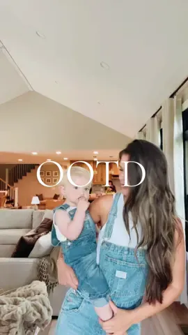 Happy monday ✨🫶🏻🤍 #OOTD #monday #MomsofTikTok #momtok #boymom #firsttimemom #baby #babyboy #boymom #levis #overalls #fallfashion #Summer #amazon 