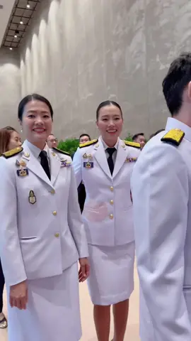 ถ่ายรูปฟ่างกับพี่อิ่มให้หน่อยดิ มีเวลาไม่กี่วิ กดรัวๆๆให้เลยค่าท่าน สส. 😂🌻💚 @สสข้าวฟ่าง สรัสนันท์ ขอนแก่น💕 @ดร. อิ่ม ธีรรัตน์ #สสอิ่ม #สสข้าวฟ่าง #สรัสนันท์อรรณนพพร #ธีรรัตน์สําเร็จวาณิชย์ #ขอนแก่น #ลาดกระบัง #ข้าวฟ่างสรัสนันท์ 