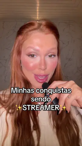 Algumas das minhas maiores conquistas sendo STREAMER. Muitas pessoas me perguntam “mas você só trabalha com isso?”. Sim, com muito orgulho. Muitos sonhos e bençãos foram realizadas com isso, mas o caminho não é fácil. As pessoas só enxergam os resultados e não imaginam o quanto tempos que nos dedicar e abdicar para que esses sonhos se tornem realidades. Pra mim as lives vão muito além de ficar sentada na frente do telefone ganhando presentes. Envolve dedicação, conexão com seu público, conhecimento, entretenimento e muito estudo. Envolve você aconchegar as pessoas que tiraram um momento do dia delas para estarem ali por você e com você.  Eu amo o que eu faço e espero que seja sempre próspero e que vocês estejam comigo nessa árdua caminhada. #streamer #lives #tiktoklive #foryou 