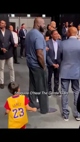 Shaquille O'Neal The Gentle Giant#NBA #basketball #shaq 