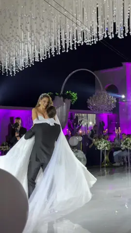 Prettiest bride and groom 2024 🤍  #albanian #albanianbride #albanianwedding #dasma #weddingdance #viral #shqip #fy #fyp #dasmashqiptare 