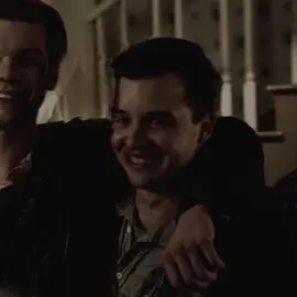 he was so boyfriend in s5 #shameless #shamelessedit #mickeymilkovich #noelfisher #fyp 