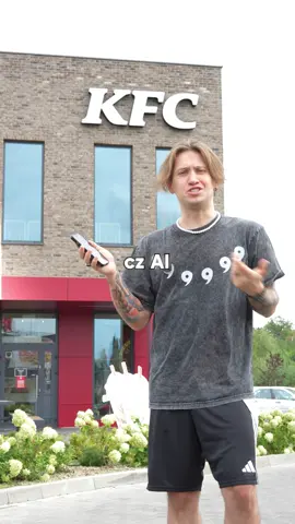 [reklama #LiptonIceTea #KFC]  Czy AI złożyło pyszne zamówienie?  A jaki jest Twój ulubiony smak Bubble Tea na bazie Lipton Ice Tea: 🥭 Mango czy 🍏 Green Apple? 