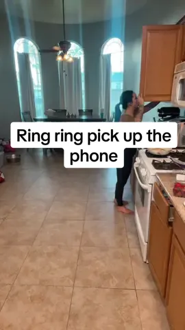 Ring ring pick up the phone🤪 #sahm #routine #morningvlog 