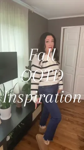 Loving the stripes for my wardrobe this fall!! #stripedsweater #sweater #fallootdinspo #fallootd🍁 #fallsweater #sweater #quarterzipsweater 