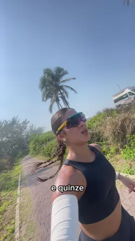 16km difíceis embaixo de um solzão no Rildy, com direito a emoções pelo caminho 🤣 A quebra de expevtatica quando eu encontrei o gel 🫠  look: @SOPHITNESS | ACTIVE WEAR  #corrida #rungirl #meiamaratona #riodejaneiro 