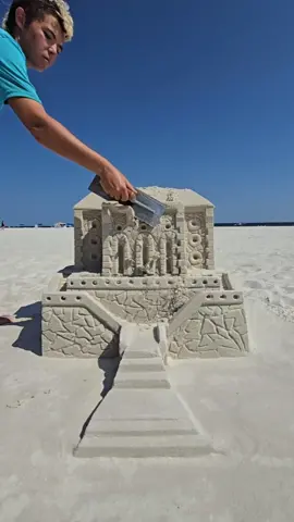 32 seconds in... #sand #sandart #sandcastle #sandsculpture #sandasmr #satisfying #oddlysatisfying #satisfyingsand #reverse #CapCut 