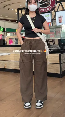 Replying to @harveylovey  corduroy cargo pants🙌🏼🔥 #baggypants #fyp #outfitideas #OOTD #fypage 