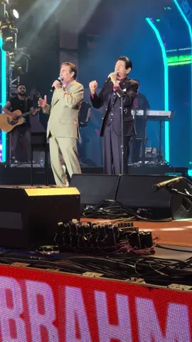 Lourenço & Lourival, cantando junto com edson & hudson #fyp #fypシ #rodeo #barretos2024 #sertanejo @edsonehudson @Festa do Peão de Barretos 