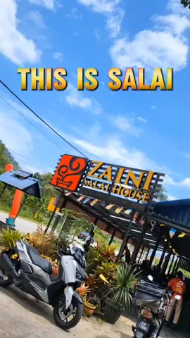This Is Pilah....Sampai Kuala Pilah memang wajib try salai laaaa....Podehhh ehhhhh... 😂😂😂😛😛 Pedas-pedas pun kaw lauk² nya...berasap jap telinga...😆😆 #salai #masaksalai #zainisalaihouse #kualapilah #kualapilahnegerisembilan #makanmakan #makan #makananviral #MakanLokal #Foodie #malaysiafood #malaysiafoodie #jalanjalanmakan #foodtiktok 