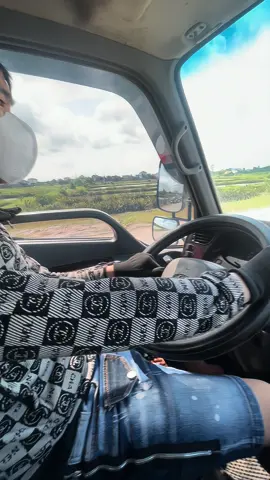 Con đường là tôi tự đi qua. Bạn lấy gì để cảm nhận..!
