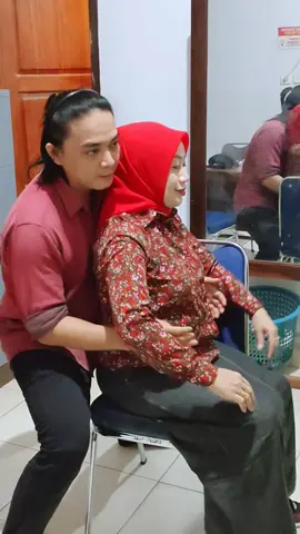 Crackin Time Again  #chiropractortiktok #chiro #chiropractic #chiropractor #profmokidi #kretek #massagetherapy #massage 