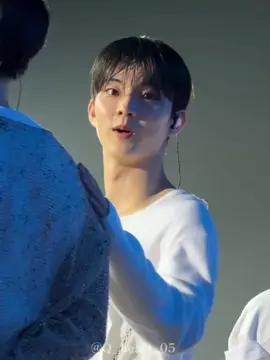 my cutest baby 🤏🏻 #jichangmin #changmin #theboyz 