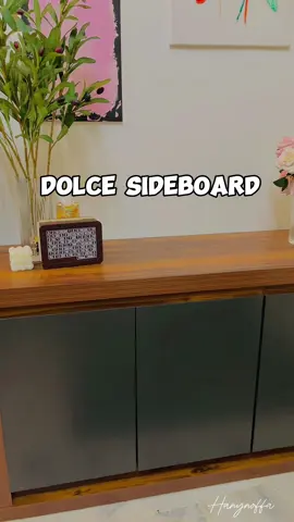 Memang cantikk, warna menyerlahh dan sgt lawaaa.. #sideboard #kabinet #kabinetmurah #synergy 