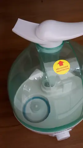 Umidificador Ventisol 3.7 litros ele ameniza os efeitos do clima seco, diminui o efeito do ar condicionado e diminui também os sintomas de alergia. Por 200,00 à vista ou 5x40,00 no cartão. Lojas 3D a melhor opção para você!