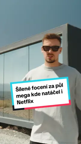 Šílené focení za půl mega kde natáčel i Netflix.🤯 U mě na YouTube právě najdeš vlog z focení a natáčení nové kolekce. Hoď mi odběr, like a feedback jak se ti líbí video, lokace nebo model/ka.🔥 A schválně mi napiš jaký seriál se tam natáčel. ⚫️🪞
