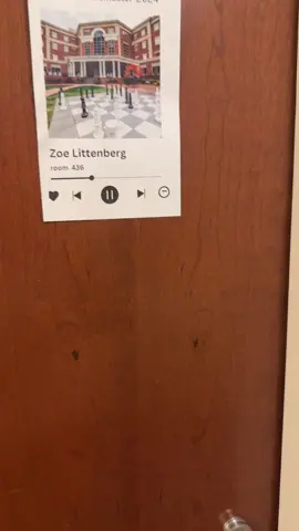 welcome to our crib!!