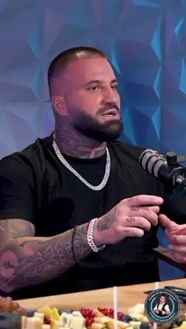 Miercuri - ora 19:00 #youtube @un PODCAST mișto by Bursucu’  @marcelandrei #youtube #podcast #bursucu 