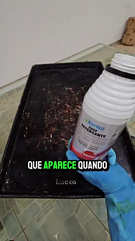 O Chef Desengordurante da Renko enfrenta um novo desafio: a carbonização acumulada por 10 anos em uma forma de padaria. Será que ele consegue remover até as sujeiras mais difíceis? Descubra o poder de limpeza que surpreende até nos casos mais extremos! Passa na BHB! 📌505 SUL, Brasília DF 📱WhatsApp: (61) 99271-5713 #bhb #brasília #produtosparalimpeza #asasul #renko 